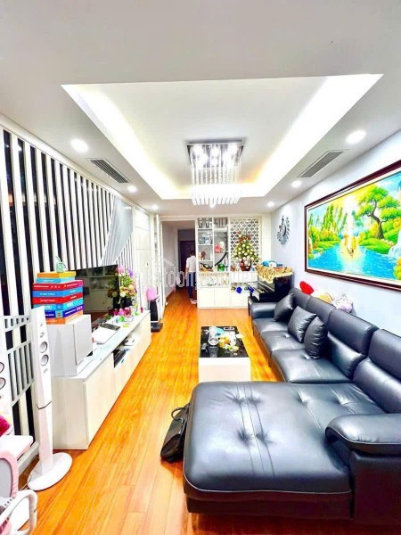 Phố Kim Hoa LÔ GÓC NGÕ THÔNG KINH DOANH DT 58m2 4 tầng MT 5.5m Giá 14 tỷ