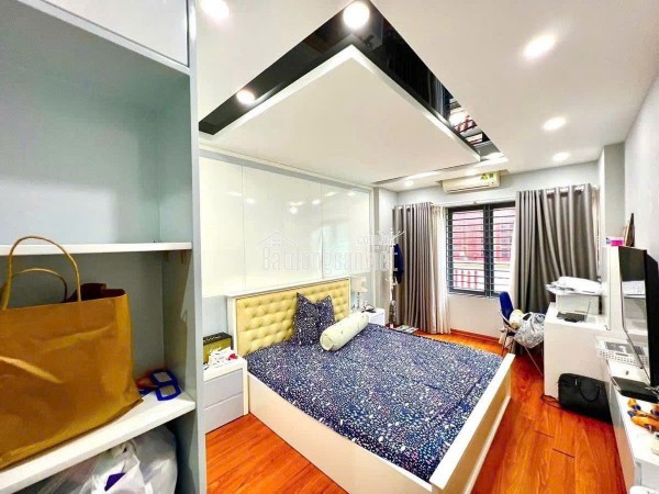 Phố Kim Hoa LÔ GÓC NGÕ THÔNG KINH DOANH DT 58m2 4 tầng MT 5.5m Giá 14 tỷ