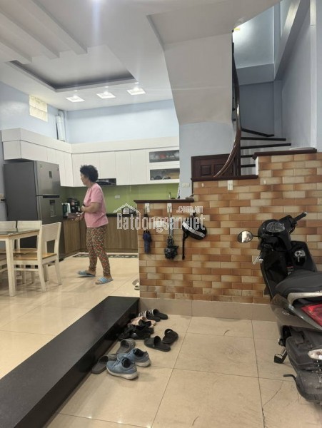 🏠BÁN NHÀ KHU THẠCH BÀN - LONG BIÊN - NỞ HẬU - GARA - THANG MÁY - 2 THOÁNG - FULL NỘI THẤT - NGÕ