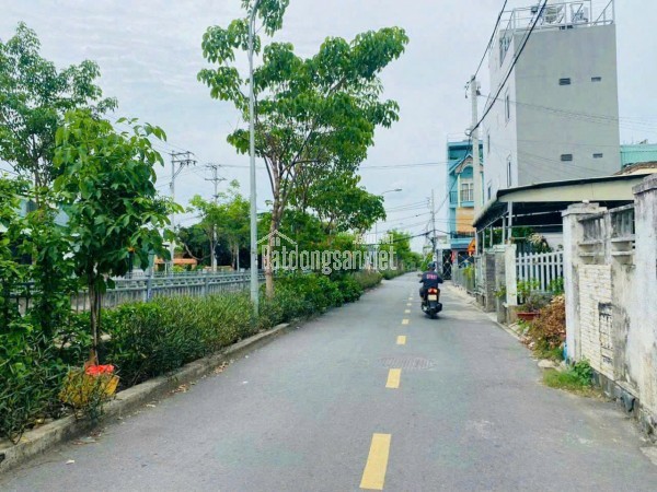 🆘Chủ ngộp giảm 100tr!🆘
☘️Nhà SHR Ngã Tư Ga 2 tầng chỉ 2,38 tỷ
✅Diện tích ngang 3 dài 9m hoàn