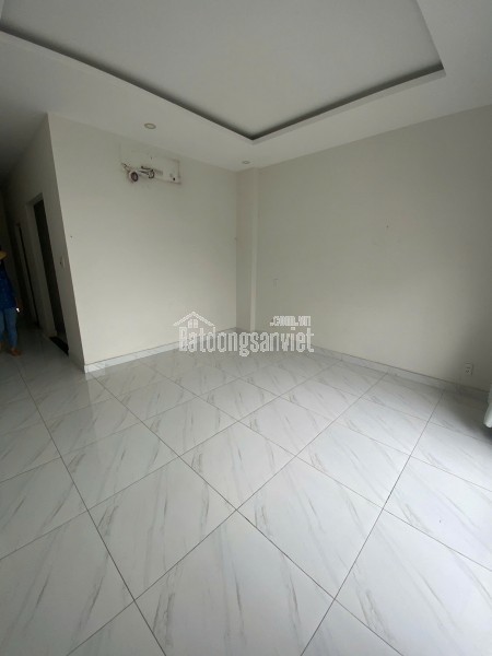 BÁN GẤP NHÀ HẺM Ô TÔ TRÁNH 3 TẦNG CHỈ 8.5 Tỷ đường Thành Thái Phường 14 Quận 10