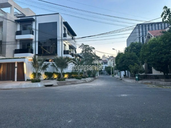 Bán Nhà Mặt Tiền Đường Nguyễn Văn Hưởng, Thảo Điền, Quận 2 - 5x22m, Chỉ 38 Tỷ