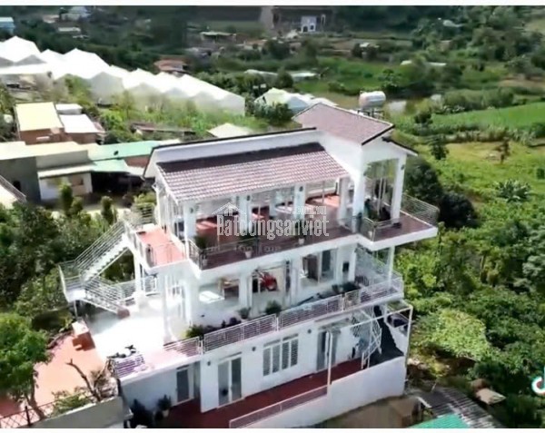 BÁN GẤP NHÀ VƯỜN GẦN ĐÀ LẠT - 4,5 tỷ - rộng 3656m2 - có 400m2 thổ cư