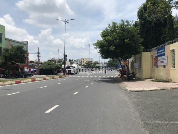 Bán Tòa Trọ Cao Cấp 970m2, 3 Tâng. Thu Nhập 2.5Tỷ/Năm. Tăng Nhơn Phú B, Tp.Thủ Đức. Chỉ 60 Tỷ