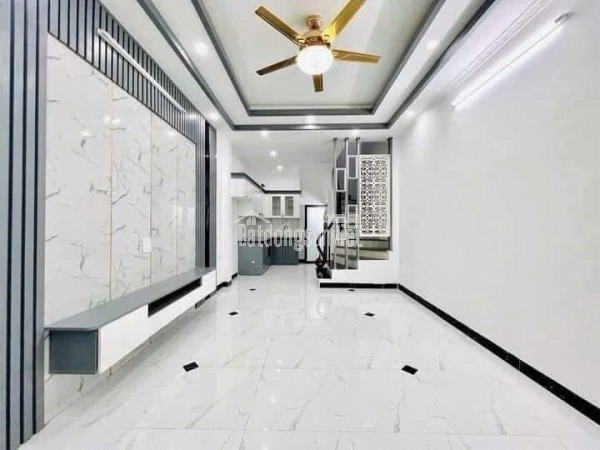 Bán nhà đẹp Ngọc Thuỵ - Lô Góc - 7 chỗ đỗ cửa - 5 tầng - nhỉnh 5 tỷ ( Thương Lượng