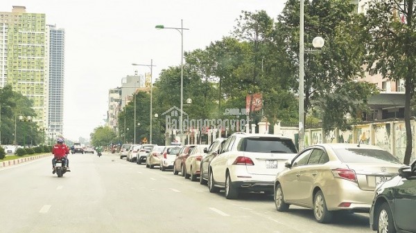 NHÀ LIỀN KỀ 4 TẦNG, 5 PHÒNG NGỦ - VỊ TRÍ VÀNG 241 CHIẾN THẮNG, VĂN QUÁN, HÀ ĐÔNG!
