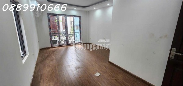 SIÊU PHẨM HIẾM CÓ KINH DOANH, Ô TÔ TRÁNH TẠI QUAN NHÂN - THANH XUÂN.
NHỈNH 11 TỶ XÁCH VALI VỀ Ở
