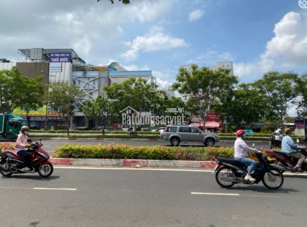 NHÀ ĐẸP Ở NGAY THỦ ĐỨC - ĐỔI DIỆN GIGAMALL - 3 PHÚT QUA BÌNH THẠNH CHỈ NHỈNH 3 TỶ