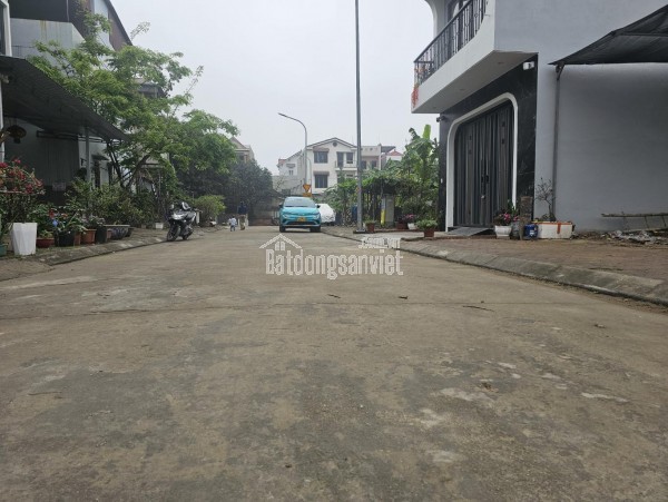 ĐẤU GIÁ X1 THÔN TRUNG VIỆT HÙNG - ĐẤT ĐẸP KHÔNG LỖI PHONG THỦY - TIỆN ÍCH KHÔNG THIẾU THỨ GÌ-