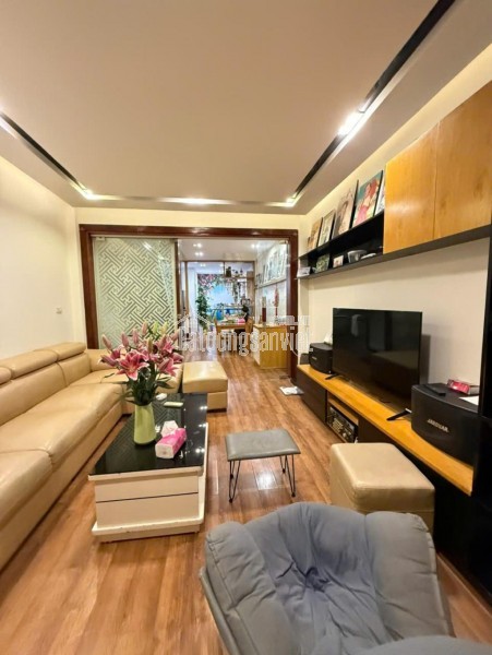 Bán nhà 5 tầng đẹp - đường Mễ Trì Hạ - ô tô tránh - gara 2 ôtô - vị trí kinh doanh đỉnh.