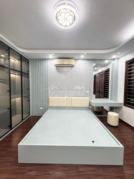 Nhà 5 tầng mới, 36m2, oto đỗ cửa, gần ĐH Kinh Tế - 0399812051