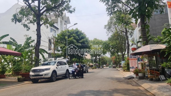 Nhà bán khu dân cư Trung Sơn giáp Him Lam Q.7, 100m2 ngang 5m, 4 tầng, 5pn, giá nhỉnh 17 tỷ