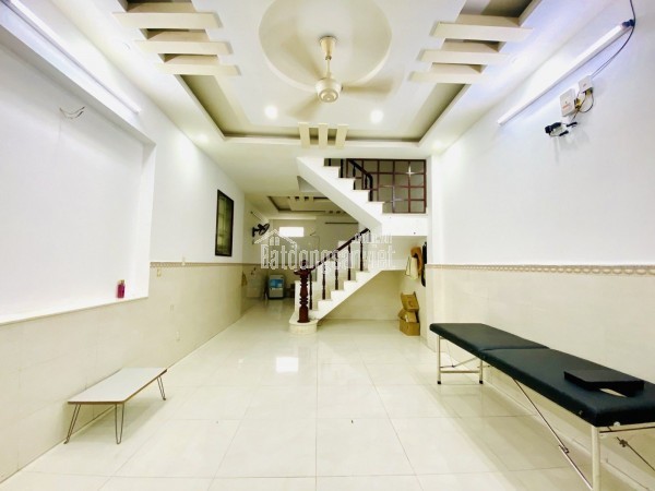 BÁN TÒA NHÀ 13 CĂN HỘ DỊCH VỤ CAO CẤP MẶT TIỀN PHẠM VĂN ĐỒNG 4 TẦNG - NGANG 9M - NGAY CÔNG VIÊN
