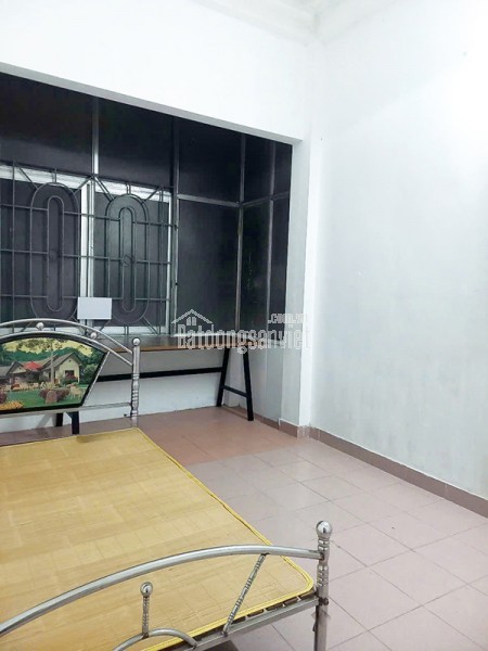 Bán nhà 3 tầng ô tô đỗ cửa Trịnh Đình Cửu, phường Định Công, Hoàng Mai, mặt tiền 4.9m