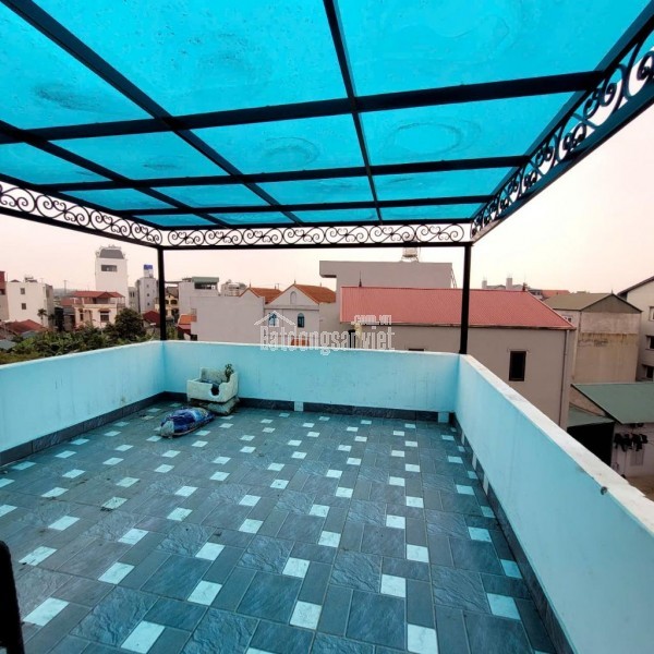 NHÀ ĐẸP NGÕ RỘNG 50m2, 4 TẦNG – DÂN XÂY CHẮC CHẮN – Ô TÔ QUA CỬA – GẦN HỒ MÁT MẺ