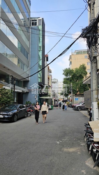SÁT MẶT TIỀN HOÀNG DIỆU
TRUNG TÂM Q4
DIỆN TÍCH SD 84 M2
CÓ 4 TỶ