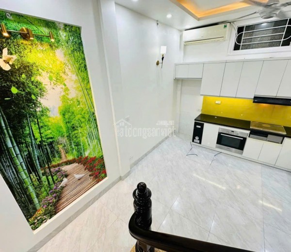 Hàng Kịch độc phố HOÀNG VĂN THÁI - 45m2- 5 tầng - THANG MÁY -chỉ 8,5 tỷ