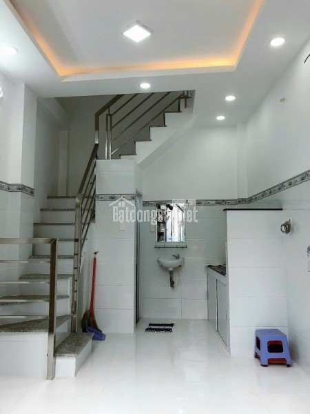 MẶT TIỀN KINH DOANH
TRUNG TÂM Q4
HƠN 2 TỶ SỔ HỒNG
