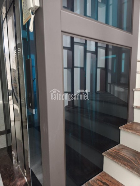 NHÀ ĐẸP XÂY MỚI - THANG MÁY - OTO 7 CHỖ VÀO NHÀ- CÁCH MẶT NGÕ 10M. - KINH DOANH SẦM UẤT - THOÁNG
