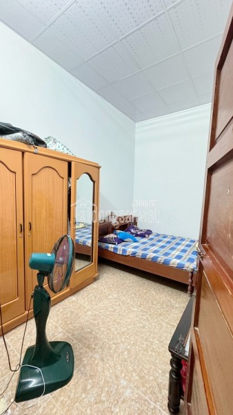 BÁN NHÀ 2 TẦNG MẶT TIỀN ĐƯỜNG PHẠM VĂN ĐỒNG - VĨNH HOÀ NHA TRANG 6TY2