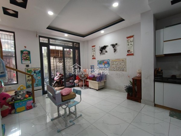 Bán nhà lô góc hẻm thông, Giáp Quận 1, Xô Viết Nghệ Tĩnh, Chỉ nhỉnh 3 tỷ