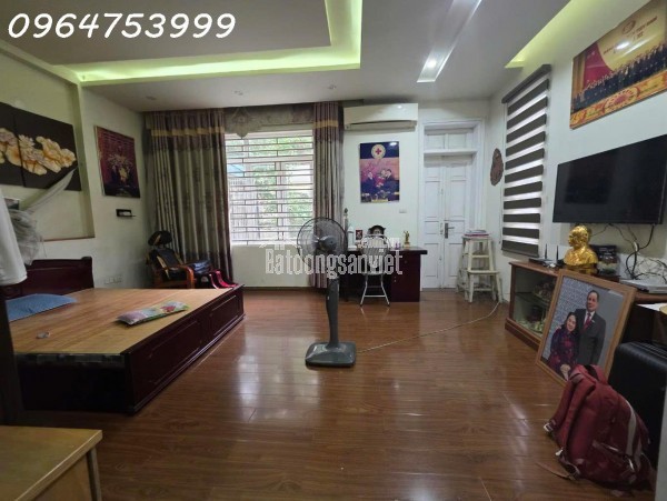 SIÊU VIP – BIỆT THỰ SÂN VƯỜN, Ở SƯỚNG GIỮA LÒNG THỦ ĐÔ
Diện tích thực tế 150m² Mặt tiền 7.8m
