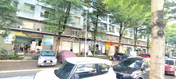 Bán căn shophouse Ehome3 view đẹp– Cơ hội đầu tư hấp dẫn!