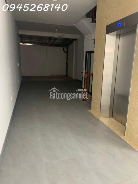 Chính chủ cho thuê nhà diện tích lên tới 290 m2, 3 tầng mới xây dc 6 tháng, oto tránh trước nhà,