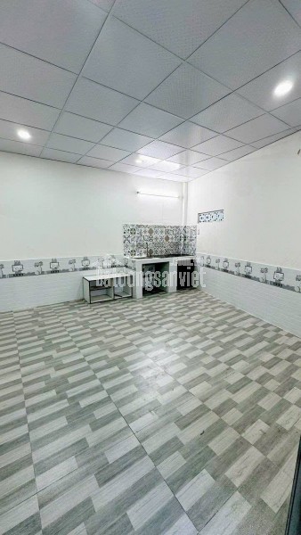 BÁN NHÀ MẶT TIỀN 3 TẦNG 1 TUM ĐƯỜNG SỐ 4 VCN PHƯỚC HẢI