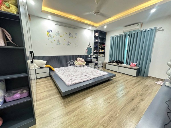 Bán Nhà 5 Tầng Mới Tinh Tây Hồ - Tặng Full Nội Thất Cao Cấp