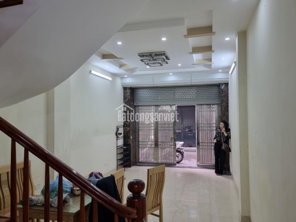Khu phân lô ô tô tránh chạy vòng quanh, hiếm nhà bán, xây dựng rất kiên cố chắc chắn, kinh doanh