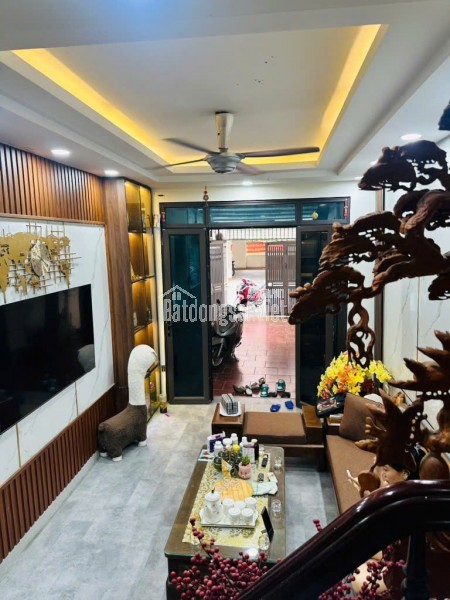 Phân Khu Tổng cục Chính trị Lai xá 82m- 3 tầng- Ô tô đỗ cửa- nhỉnh 10tỷ.
