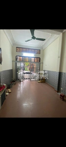 PHÂN LÔ VIP, Ô TÔ TRÁNH Ô BÀN CỜ - KINH DOANH - KHU VỰC DÂN TRÍ CAO - NHÀ ĐẸP DÂN XÂY, VIA HÈ RỘNG