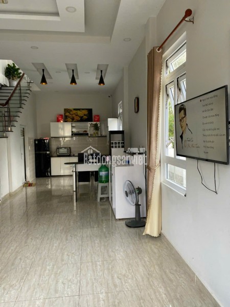 BÁN VILLA ĐỒI THÔNG TIN PHƯỜNG 8 ĐÀ LẠT - Ô TÔ ĐẬU TRONG SÂN - 9.5 TỶ