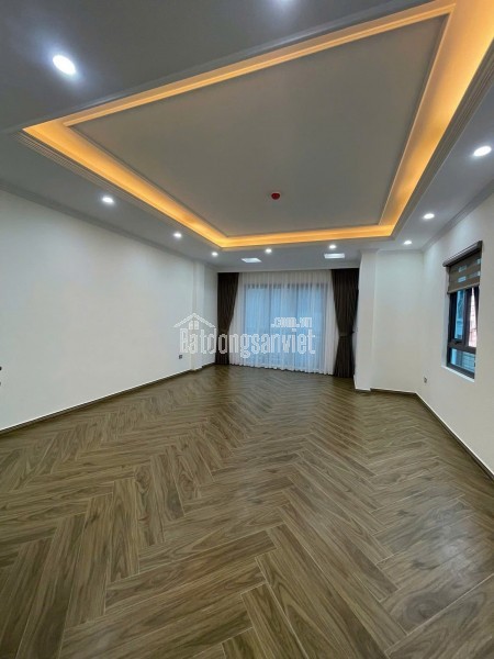 Hoa hậu mặt phố kinh doanh sầm uất - lô góc tại quận Ba Đình