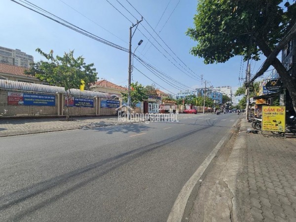 SIÊU PHẨM NHÀ PHỐ- HẺM XE HƠI- PHẠM HỮU LẦU- QUẬN 7- 70M2- NHỈNH 7 TỶ