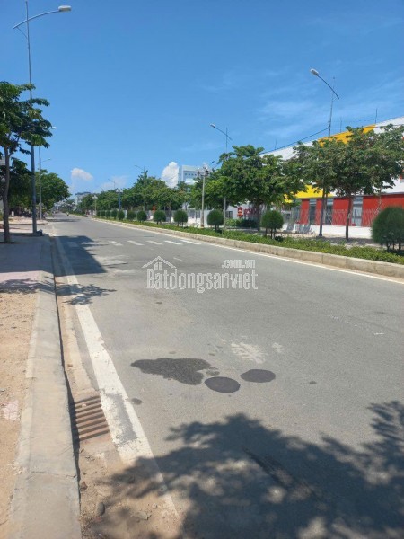 Bán resort 4 sao mặt tiền đường Nguyễn Đình Chiểu Mũi Né TP. Phan Thiết, KD ổn định