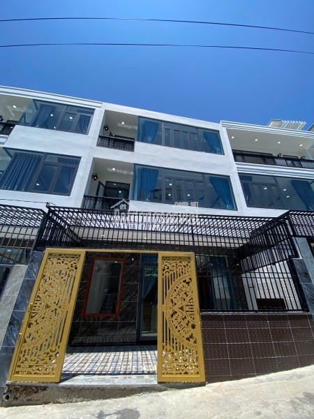 Cần bán nhà mới xây Vĩnh Phước cách biền Hòn Chồng 1km kinh doanh được nhiều ngành nghề.