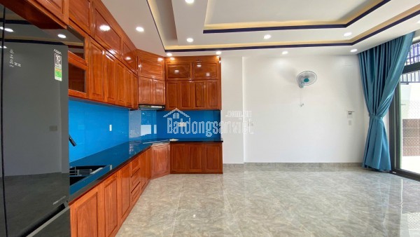 Cần bán nhà mới xây Vĩnh Phước cách biền Hòn Chồng 1km kinh doanh được nhiều ngành nghề.