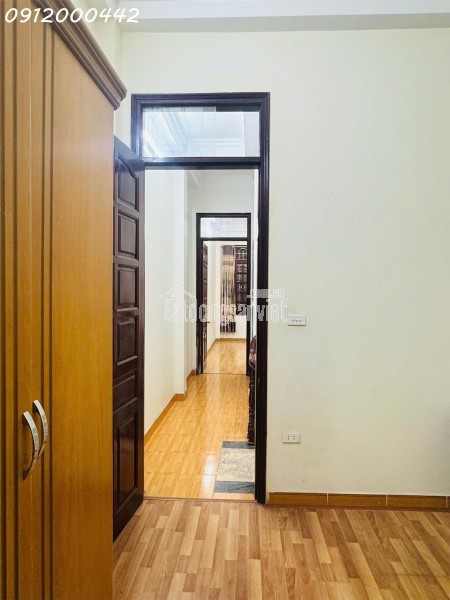 CHÍNH CHỦ CẦN BÁN NHÀ PHỐ NHÂN HÒA 42m2 4 tầng GIÁ 9X TỶ– THANH XUÂN – VỊ TRÍ ĐẮC ĐỊA, GẦN
