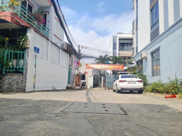 Mặt tiền Đinh Thị Hòa, gần Phạm Văn Đông, sát biển Mỹ Khê, dt 86mr, ngang 6m, chỉ 6.7 tỷ TLCC