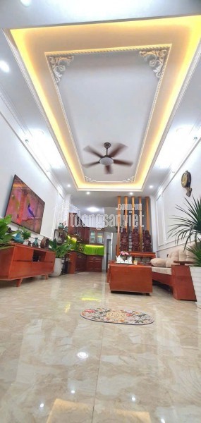 Nhà Đẹp Chính Chủ Ngọc Thụy – 5 Tầng, 5 Ngủ, Gần Ô Tô – Bán Giá Hơn 8 Tỷ