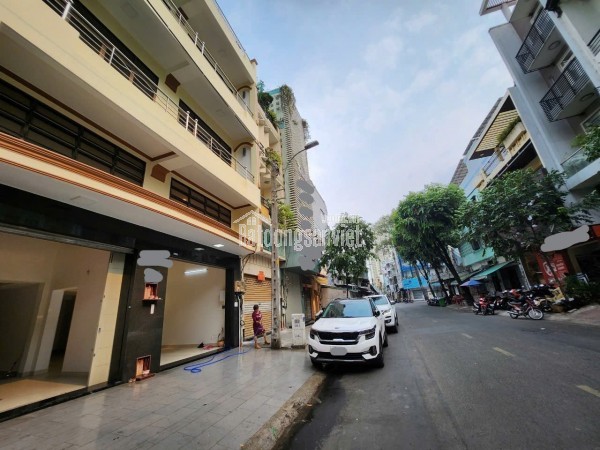 Bán gấp tòa nhà Dương Tử Giang P.4 Quận 11, giá 70ty, đang có sẵn thu nhập