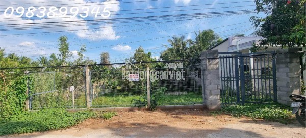 Nhà Phố Liền Kề Ven Hồ Chí Minh Giá Tốt