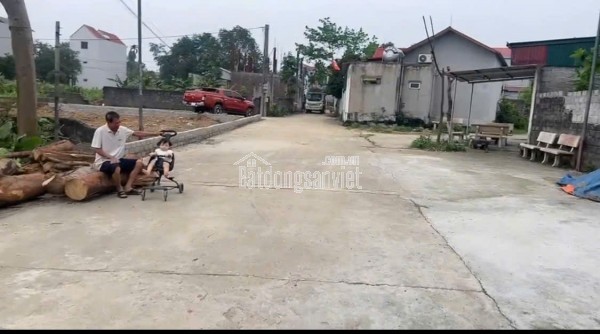 Lô góc, tái định cư Văn Mỹ, Chương Mỹ, 100m2, giá 2,3 tỷ. Sát sân golf.