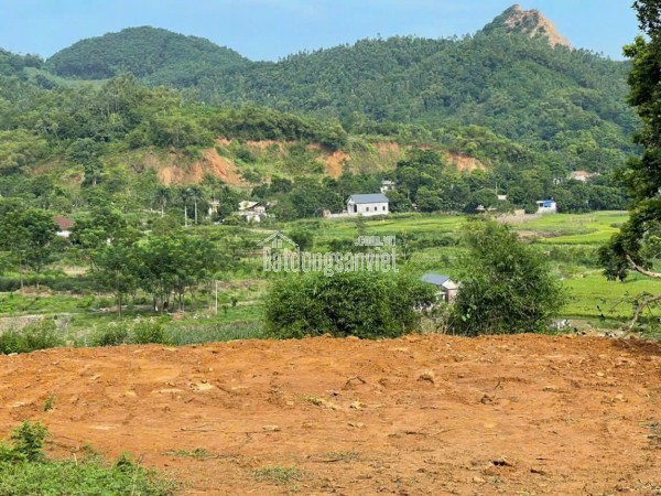 Lô góc, tái định cư Văn Mỹ, Chương Mỹ, 100m2, giá 2,3 tỷ. Sát sân golf.