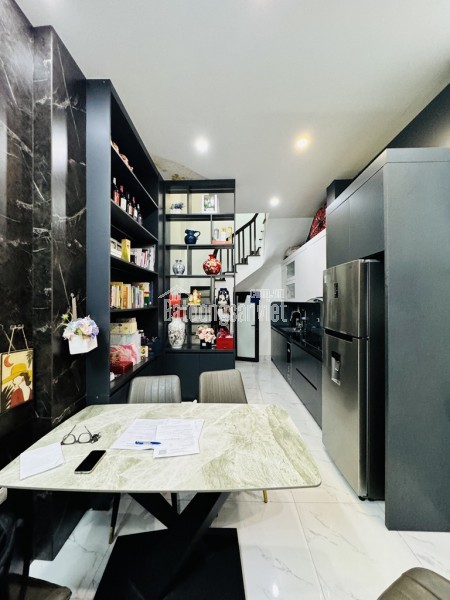 MẶT PHỐ ÂU CƠ- 8 TẦNG THANG MÁY MẠ VÀNG - HÀNG XÓM LOTTE TÂY HỒ - KINH DOANH NGÀY ĐÊM - VỊ TRÍ CỰC