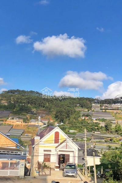 Bán nhà 2 mặt tiền 450m2 view thung lũng đèn Trịnh Hoài Đức phường 11 Đà Lạt - giá 9.5 tỷ