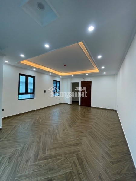 (Tin thật 100%) Bán nhà đẹp tại mặt phố Yên Phụ 59m2 x 8 tầng - Cho thuê 1 tỷ/năm - View hồ tây