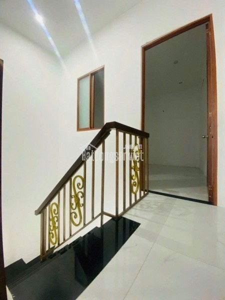 Bán căn nhà Linh Tây Thủ Đức – 1 trệt 1 lầu – ngay Kha Vạn Cân – giá 3.4 tỷ